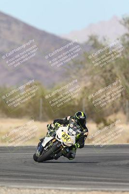 media/Nov-02-2025-CVMA (Sun) [[337aff29ab]]/Race 11-Amateur Supersport Open/